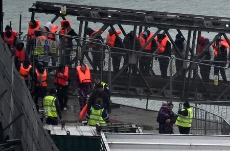 United Kingdom PRI migrant prisons to send to France