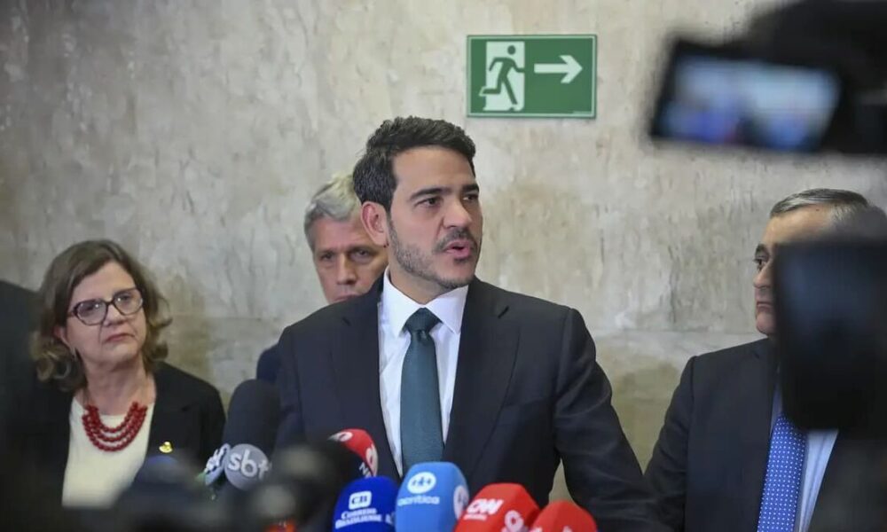 Senado decide, mesmo não sendo fácil, diz Messias após rejeição