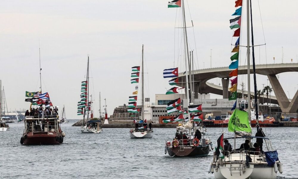 Flotilha relata 428 ativistas sumidos após ataques israelenses