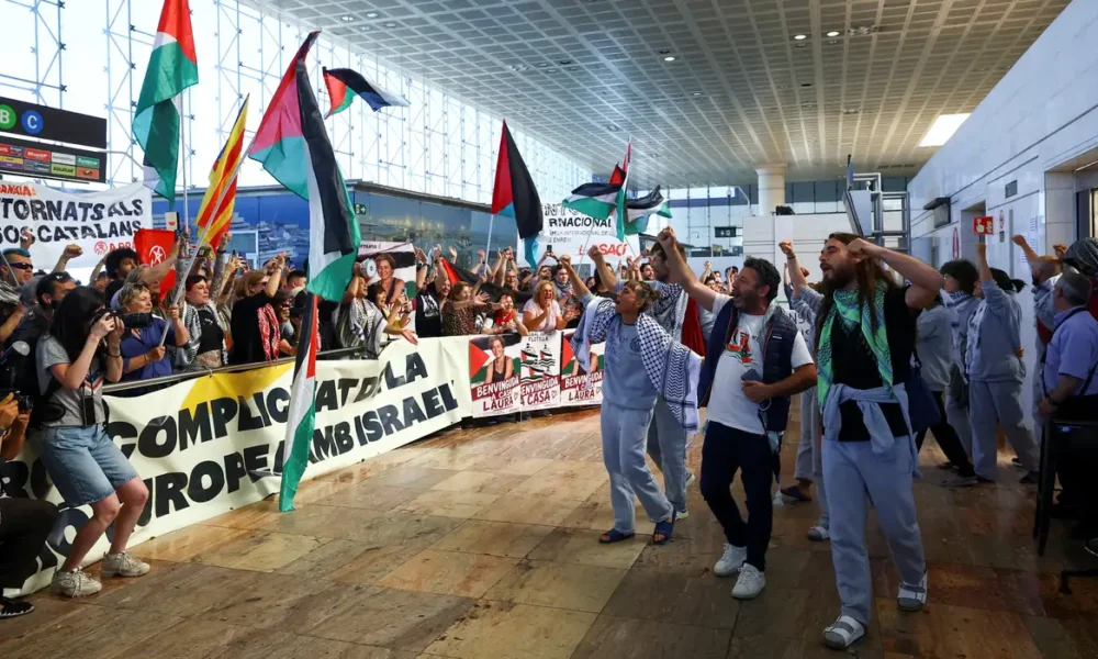 Manifestantes criticam ação policial contra ativistas da ajuda a Gaza