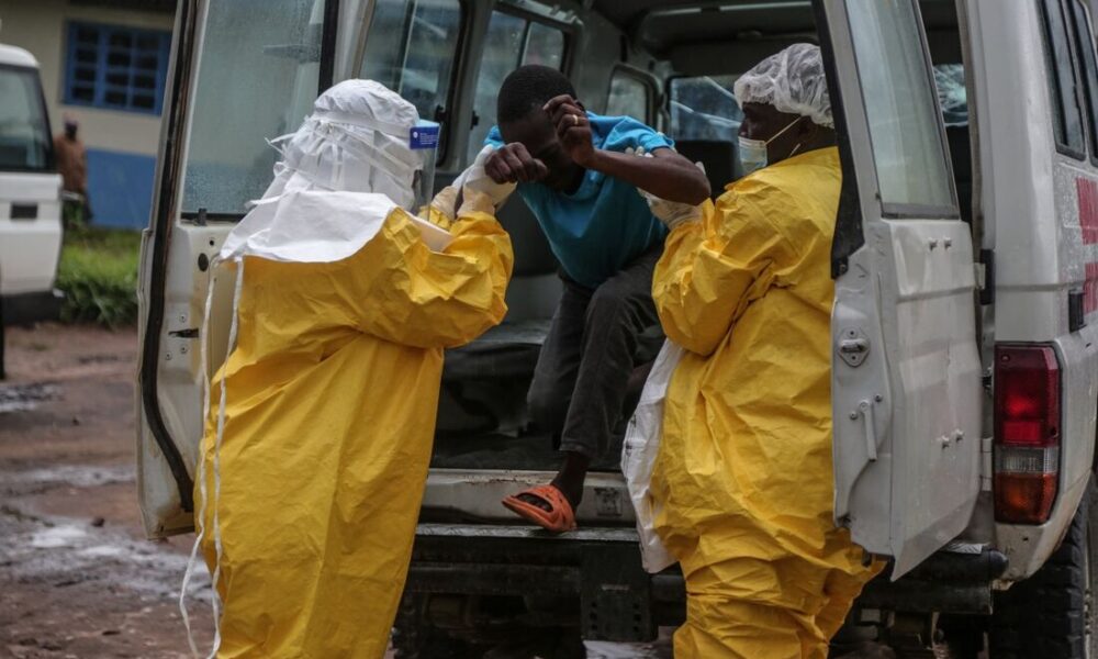 Conflitos em hospitais e enterros dificultam controle do ebola na RDC