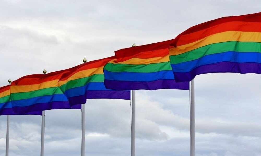 Turquia prende 50 em Parada do Orgulho em Istambul