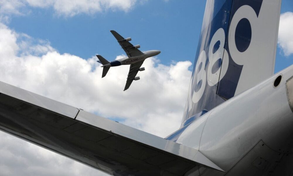 Airbus vai verificar 16 aviões A380 por trincas nas asas