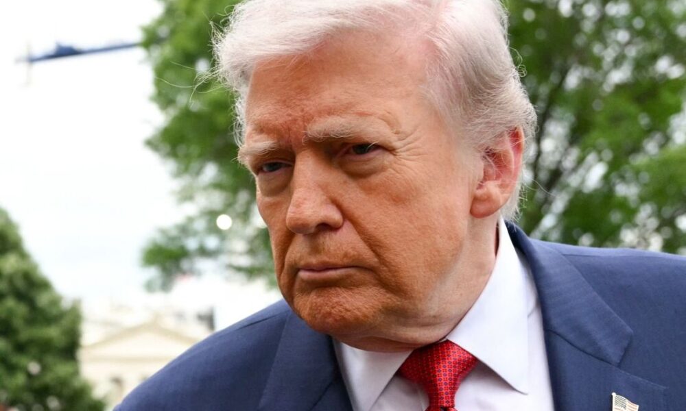 Trump celebra 80 anos com luta de UFC