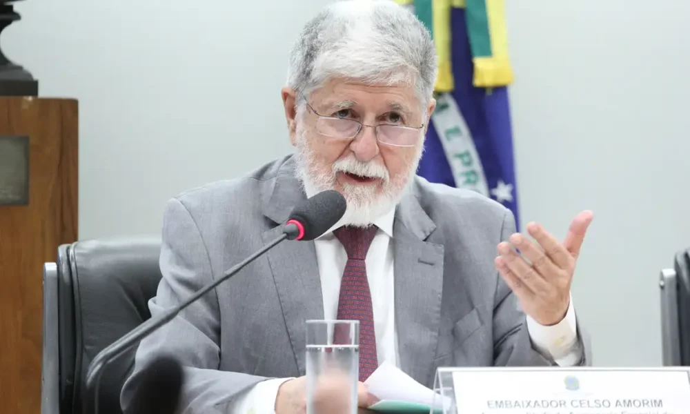 Inteligência Artificial sob controle restrito agrava desigualdades