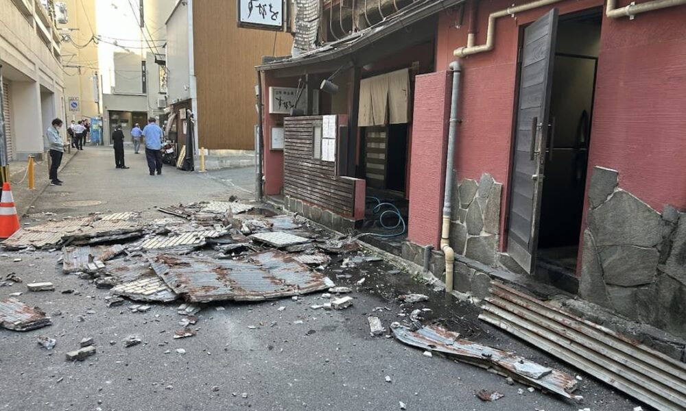Várias mortes em shopping do Japão após terremoto forte