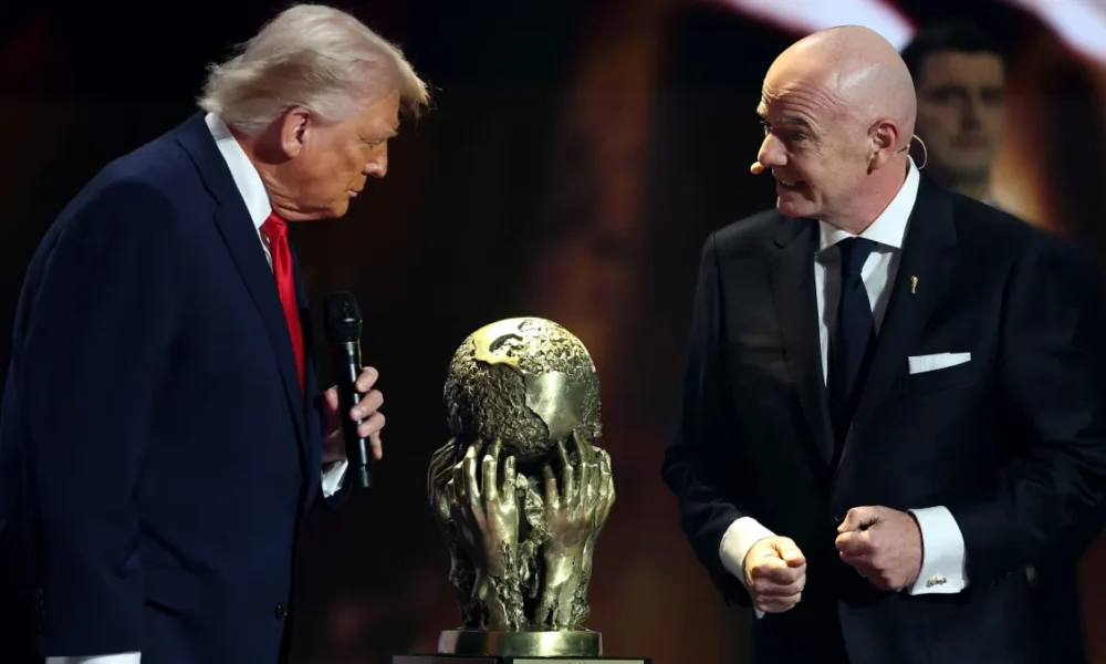 Deputado dos EUA questiona Infantino sobre ligação entre Fifa e Trump