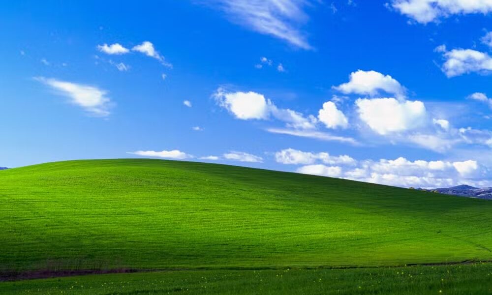 Colina famosa do papel de parede do Windows XP aparece seca e diferente após 30 anos