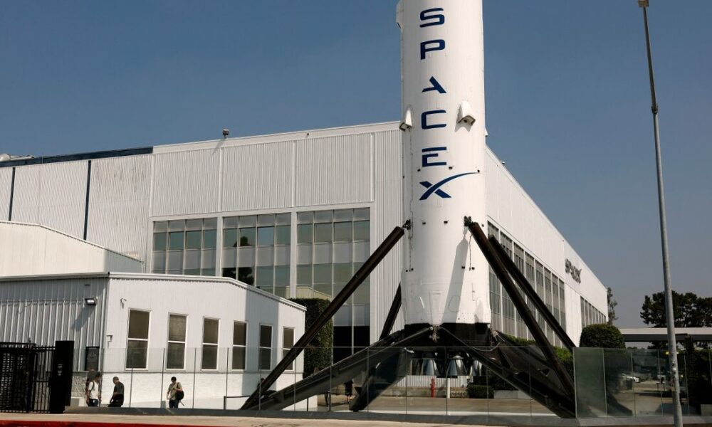 Coreia do Sul mostra imagens do impacto do foguete SpaceX na Lua - QTU Questões do Universo