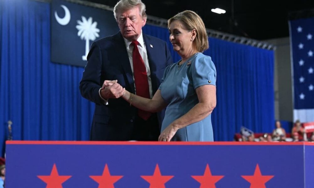 Candidatos ligados a Trump ganham nas primárias da Carolina do Sul e Oklahoma