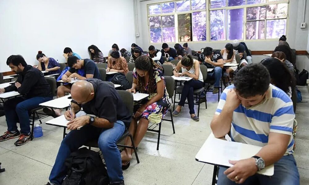 Encceja 2026: alunos têm acesso à cartilha de redação - QTU Questões do Universo