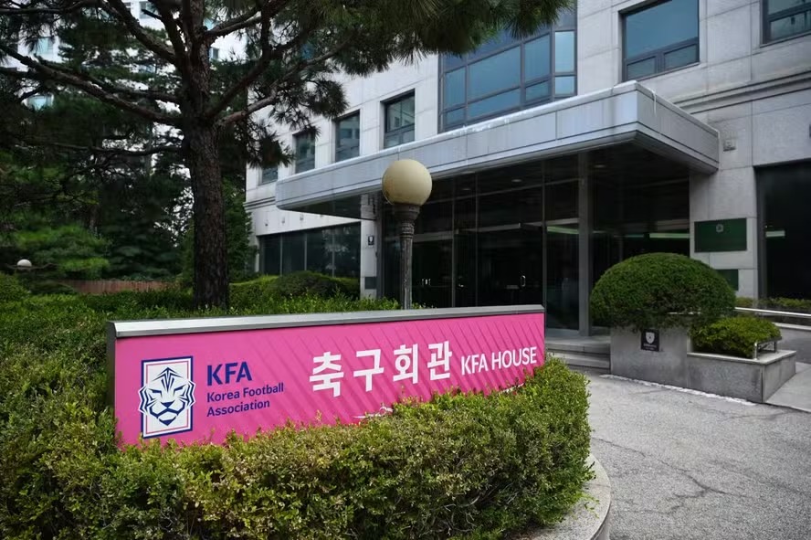 Polícia investiga ex-técnico em operação na associação de futebol da Coreia do Sul - QTU Questões do Universo