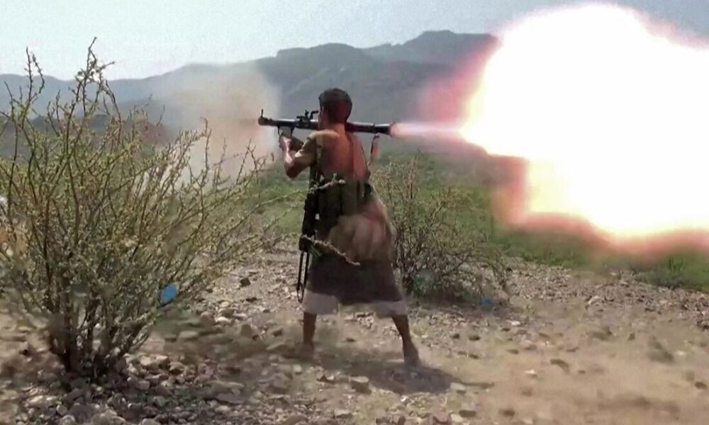 Houthis do Iêmen denunciam represálias sauditas após ofensiva que feriu dezenas - Foto