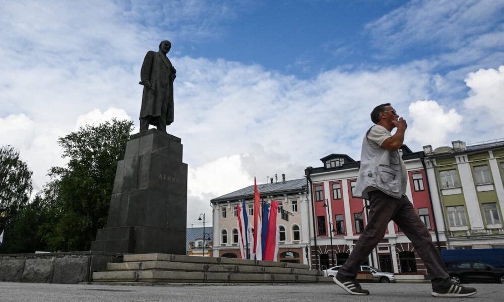 Governador de Vologda promove agenda conservadora rígida