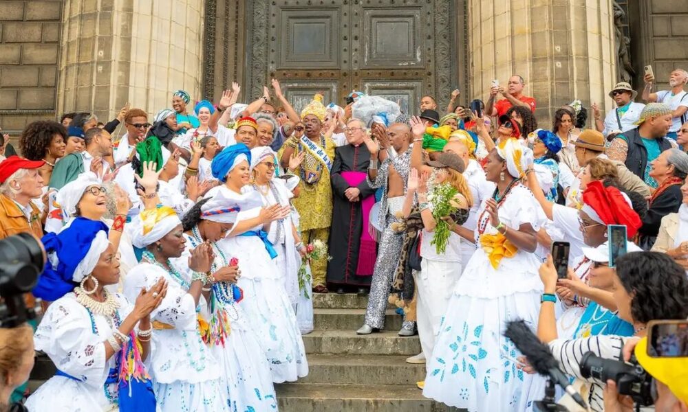 Padre barra Lavagem da Madeleine, festa afro-brasileira em Paris