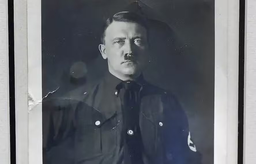 Documentos questionam álibi de Hitler sobre morte suspeita de sobrinha