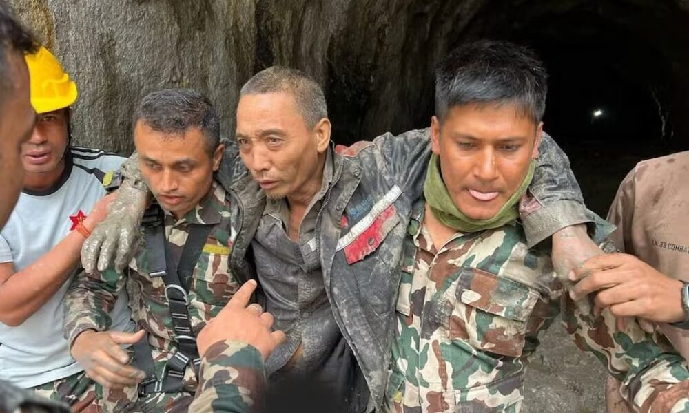 Nepal: resgatados trabalhador chinês e mulher após 10 dias de enchentes