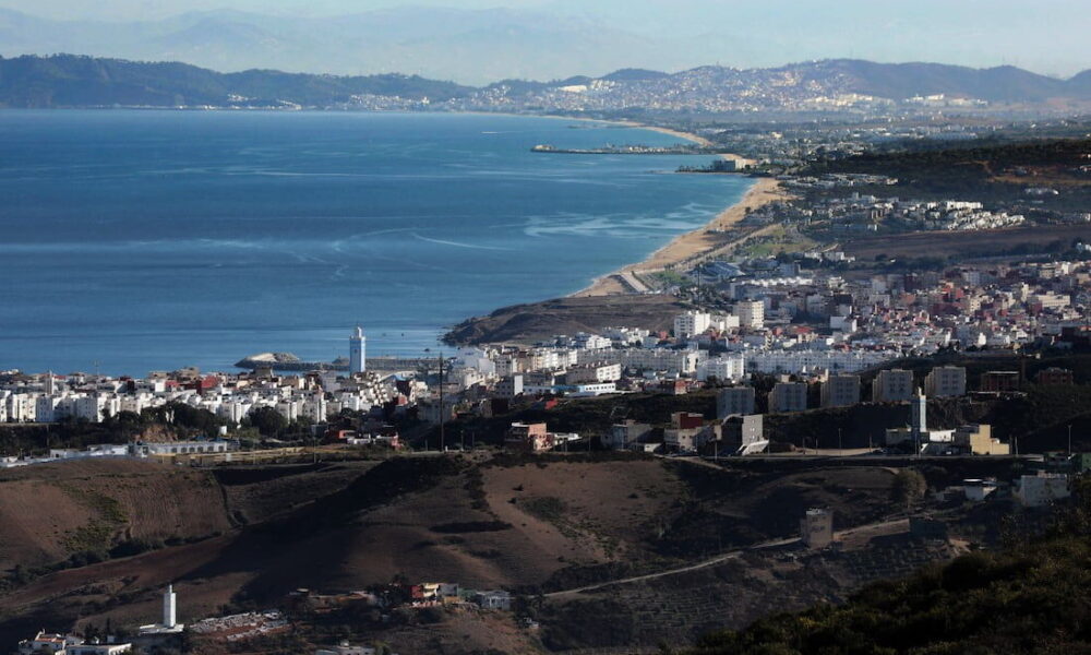Navios de guerra marroquinos cruzam águas de Ceuta, diz El País - Foto