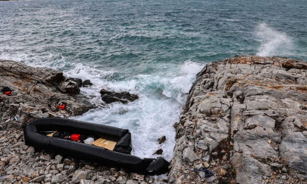 Doze migrantes morrem no Mar Egeu