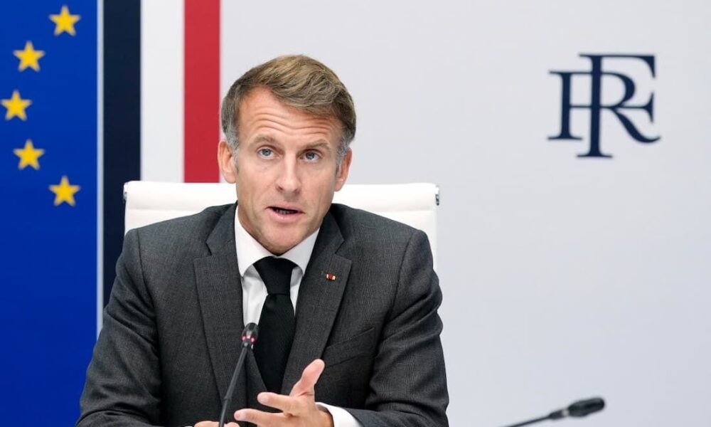 Macron alerta sobre planos da extrema esquerda para derrubar República