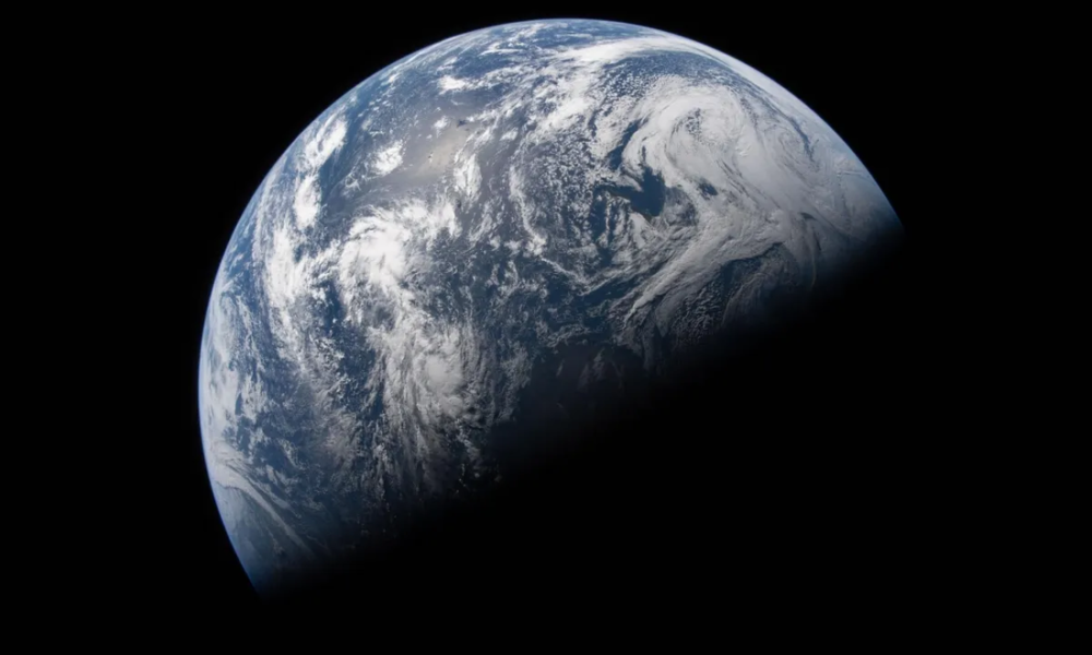 Astronauta francesa viu um planeta sem fronteiras