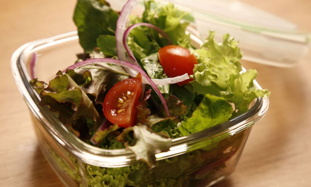 Alerta nos EUA: recall de saladas com risco de contaminação