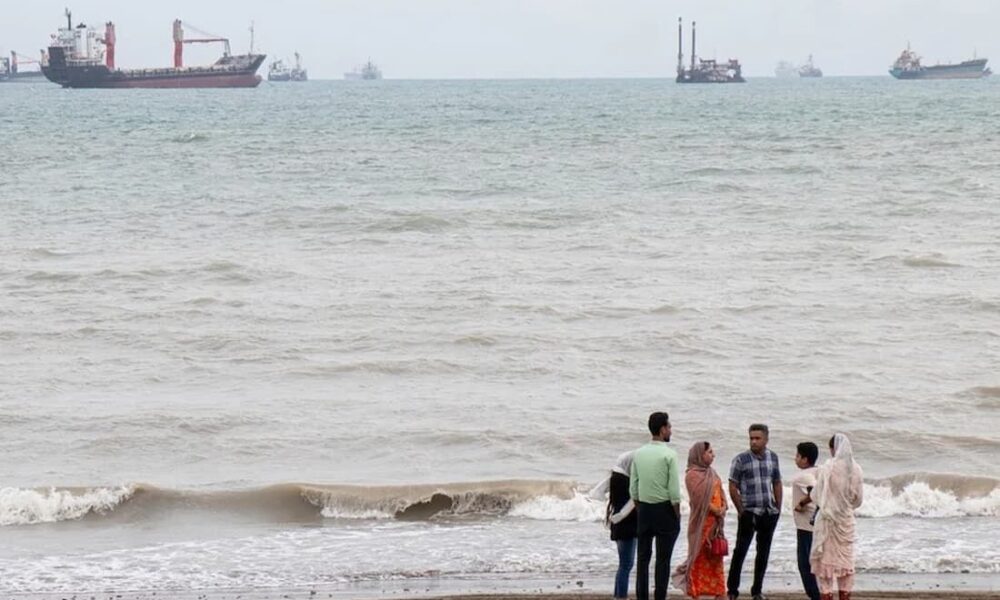 Incidente com navio de gás natural no Iêmen, diz marinha britânica