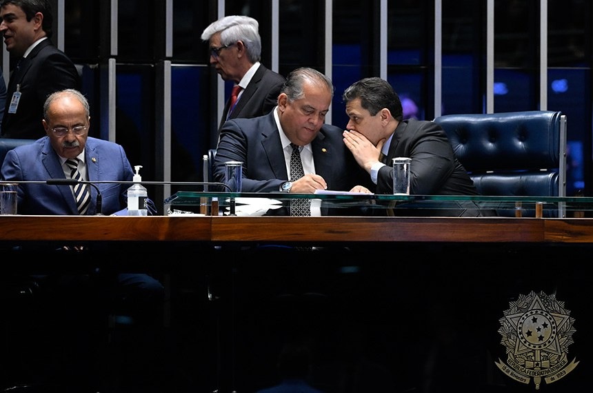 Congresso aumenta indenização para servidores na fronteira